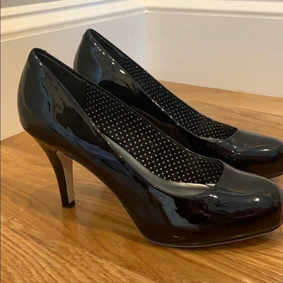 Madden girl black patten leather heels - Picture 2 of 4